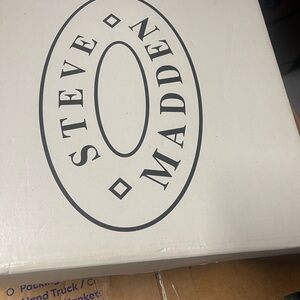 Steve Madden lace up Boots